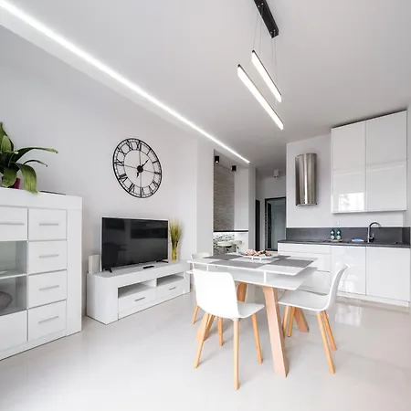 Riverside Harmony Chic By Bookinghost