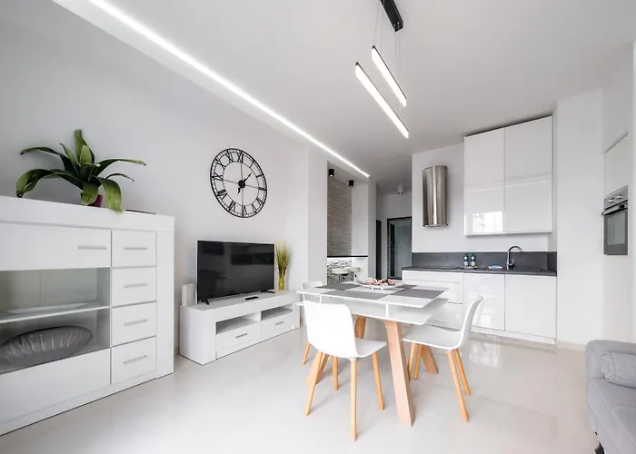 Riverside Harmony Chic By Bookinghost